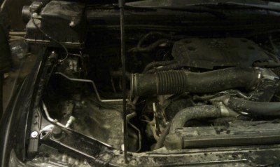 IMAGE_319.jpg (374.39 КБ) 2629 просмотров обычное начало: сняли воздушный фильтр и расширительный бачок