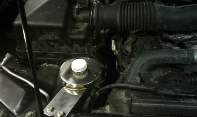 IMAGE_328.jpg (349.18 КБ) 2625 просмотров шЫкарный расширительный бачок :) только вот надо спец-палочку теперь таскать, чтобы уровень антифриза осознать...