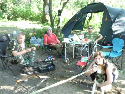 Приехал Юра, обсуждаем что и где будем ловить