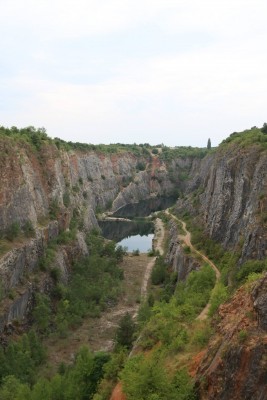 карьеры. напомнили рускеалу
