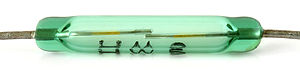 300px-Reed_switch_(aka).jpg