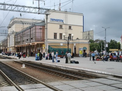 Откуда ноги сделал в 16ть лет,ж/д вокзал.