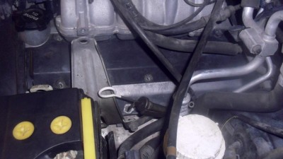 отворачиваем крышку под которой таятся свечечки.