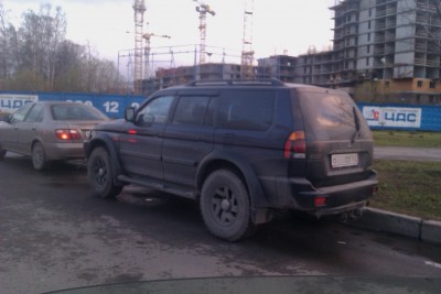 Кушелевская дорога на парковке у стройки ЦДС