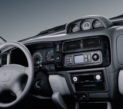 mitsubishi_pajero_sport_16.jpg