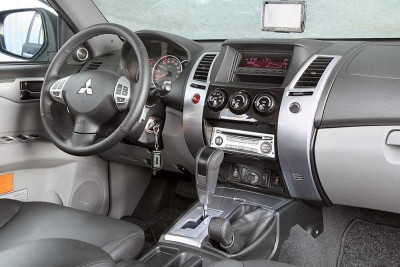 Mits-Pajero-(3).jpg