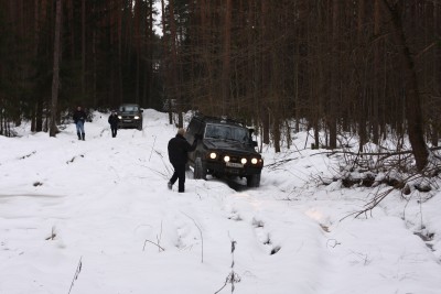 Первым поехал я, так как моя машина самая тяжелая....