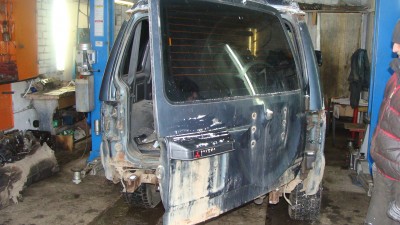 дверь багажника в сборе 8 т.р.