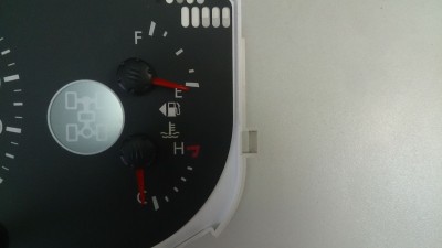 Сам редуктор вращается только на 120 градусов, и на тахометре и спидометре крайний левый упор является &quot;0&quot;, а вот температура и топливо чуть ниже. Вот это и надо зафотать или запомнить. Но если есть мультитроникс или др.приблуда, то настроить можно будет очень точно все стрелки.