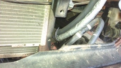 IMAG0627.jpg (1.09 МБ) 883 просмотра Шланги от радиатора на термостат