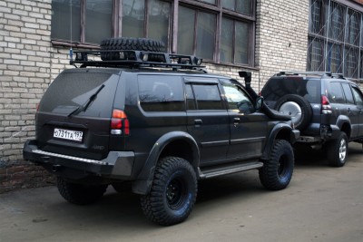 33_onCar_2.jpg