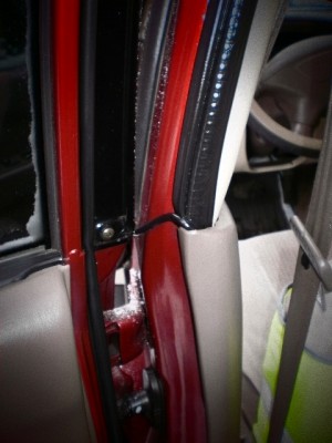 ввод в салон.JPG (94.51 КБ) 2076 просмотров ввод под обшивку салона