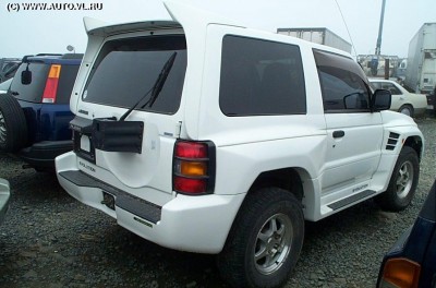 mitsubishi_pajero_5792.jpg