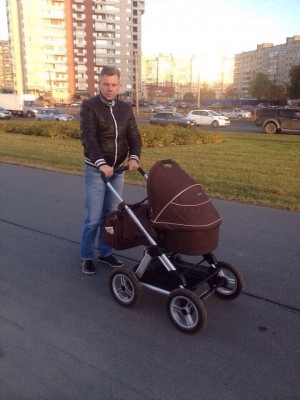 Вот ее тачка ))))))