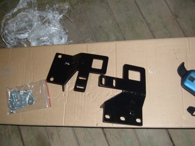 Изображение 637.jpg (687.68 КБ) 322 просмотра Есть правда один недостаток, пришлось заменить задние буксировочные уши, но те что в комплекте с задней трубой, они конечно же слабоватые, толщина металла 8мм. Но ничего, летом обварю их дополнительно металлом и будут не хуже рывковых.