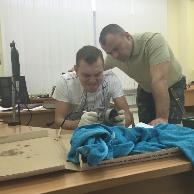За работой
