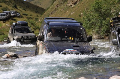 IMG_2752.JPG (876.81 КБ) 2306 просмотров Ущелье Каркара, дорога к альп лагерю Акколь, занырнул