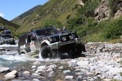 IMG_2754.JPG (1005.27 КБ) 2306 просмотров Ущелье Каркара, дорога к альп лагерю Акколь, вынырнул ))