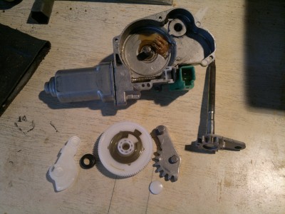 2015-02-14-804.jpg (1.78 МБ) 1066 просмотров В разобранном виде