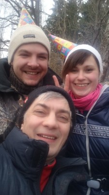 в праздничных нарядах