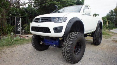 1372839414_fender_flares_mitsubishi_l200.jpg_thumb_big.jpg