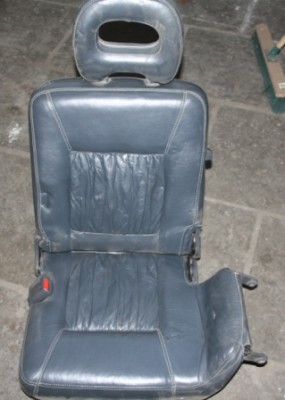третий ряд сидений от П2 95 г.в. 2500 руб. за оба