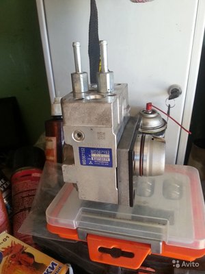 2135428790.jpg