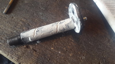 Нанесена смазка МС1600. Болт готов к монтажу.