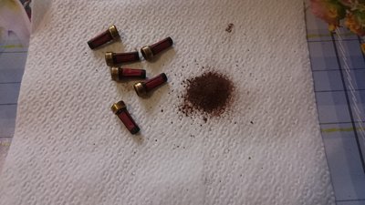 DSC_0549.JPG (3.15 МБ) 1882 просмотра почти весь песок из ДВУХ сеточек 4-го и 1-го горшка