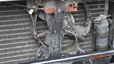 DSC03092.JPG (1.03 МБ) 2015 просмотров И пропеллер мне его, как то сразу показался, настоящий такой, из железа, не то что нонешние пластмаски.