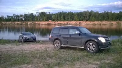 ...но взрослые всегда рядом... )))