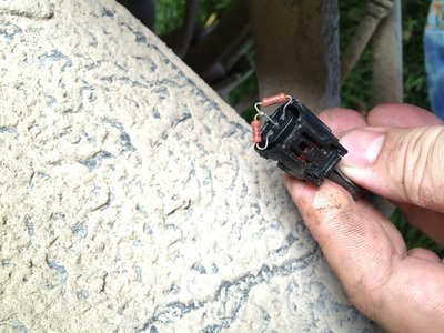 10.JPG (1.91 МБ) 2041 просмотр Делитель из резисторов.<br />Любой номинал подойдёт от 0.5к до 10к