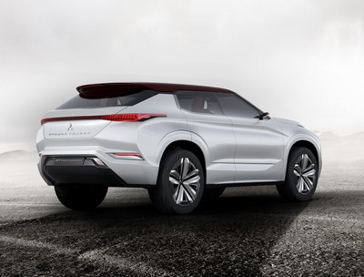2016-mitsubishi-gt-phev-concept-1.jpg