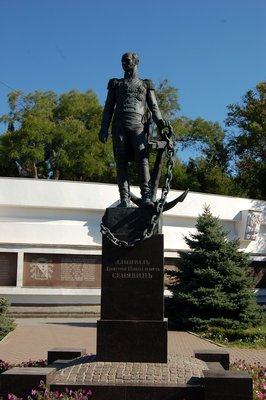 21. Памятник Сенявину.JPG