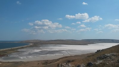 4. Вид на Курортное и озеро Чограк.jpg