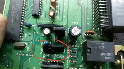 Блок изнутри,обведенная часть сгорела,но а думаю что восстановить не проблема.