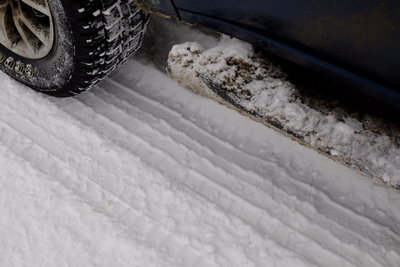 DSCF1789.JPG (162.68 КБ) 1603 просмотра След "легкого" торможения переднего колеса. БЗД включен