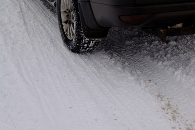 DSCF1800.JPG (146 КБ) 1603 просмотра След торможения заднего колеса. БЗД отключен