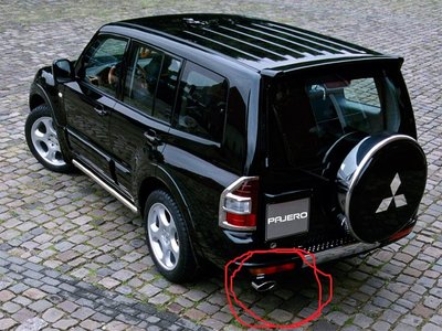 Mitsubishi-Pajero-III-3.jpg