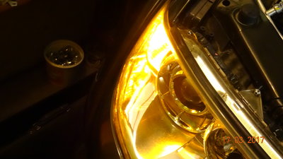 Изображение 2471.jpg (625.11 КБ) 4172 просмотра Когда же включаю, к примеру сигнал поворота, белые светодиоды соответствующей фары гаснут, а вместо них, начинают моргать желтые, и греться их баластник.<br />После отключения поворота, наступает небольшая пауза раздумья, в полсекунды неверное, и снова включается белый свет ДХО.