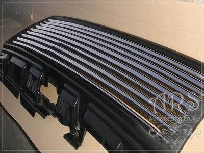 pajero4_frontgrill_002_enl.jpg