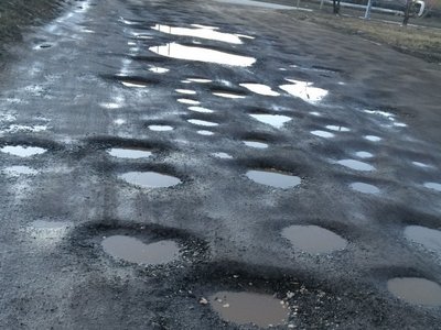 разбитый асфальт