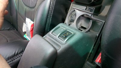 бардачок с подстаканником 2р