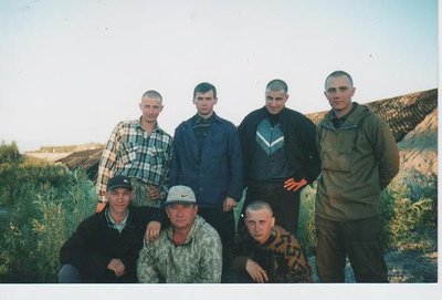 Верхний ряд-большие уши, левый с краю-это я)))