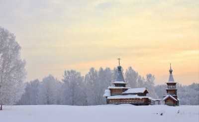 по пути в музей можно заглянуть, он рядом с дорогой