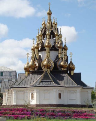 !724_-_2009_08_22__12-06_Mamon-Serafimovich_Ust-Medveditskiy_monastyr_derevyanny_khram_kolesnikov.jpg