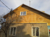 Вот так было снаружи. Сейчас дерево конечно потемнело.