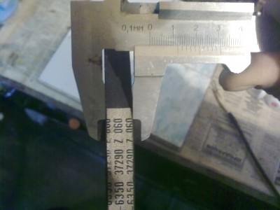 25112011730.jpg (352.85 КБ) 926 просмотров ремень кондера, износ 1 мм. , пробег 25.600 км.