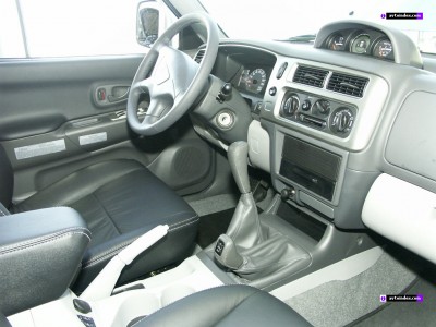 pajero_sport_2005_4.jpg
