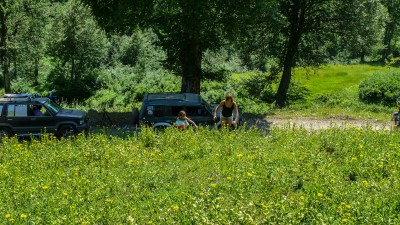 остановка после долгого перегона, Все стремятся на полянку размять ножки:)